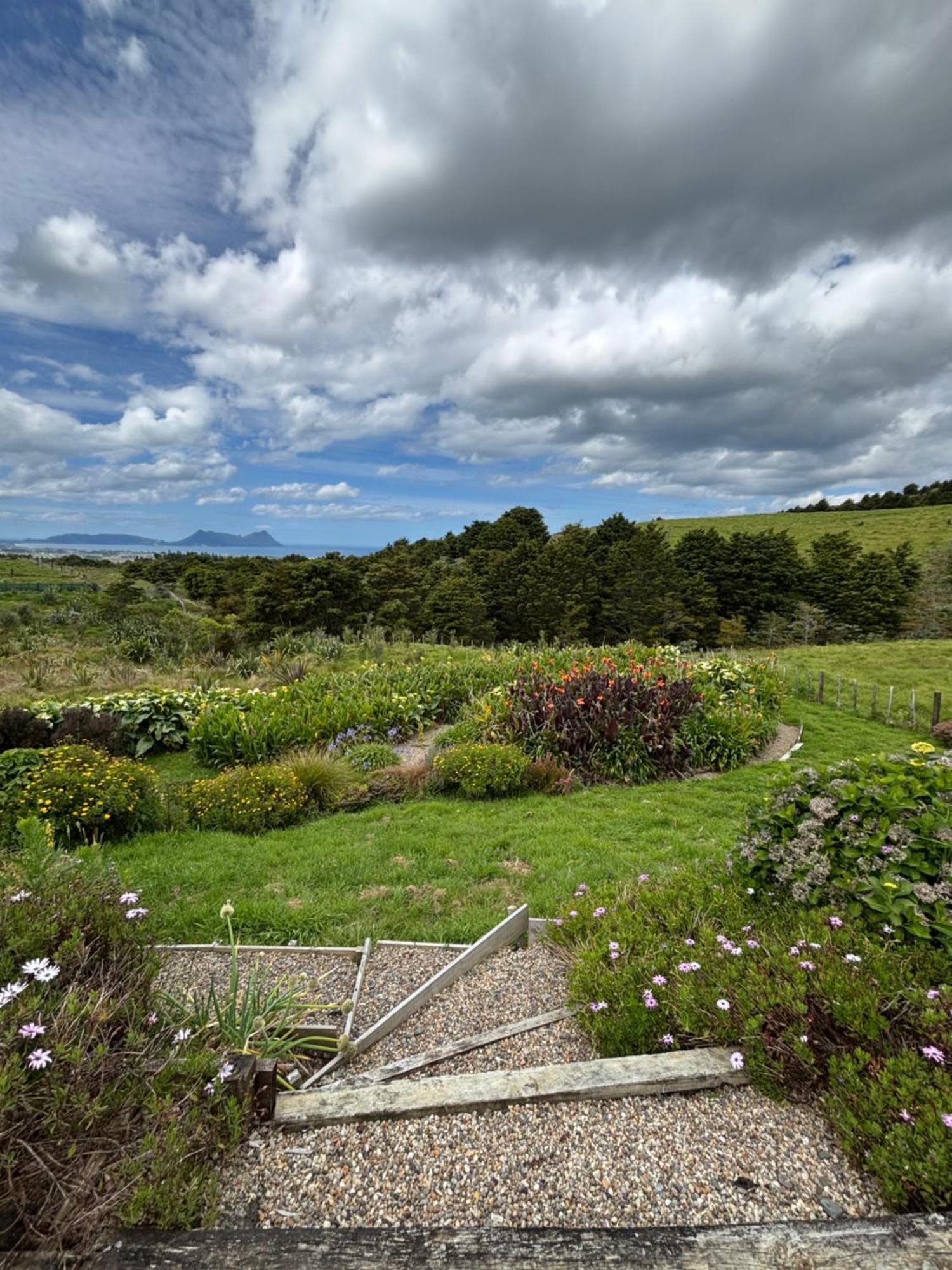 Ruakaka Retreat Hotel Exterior photo