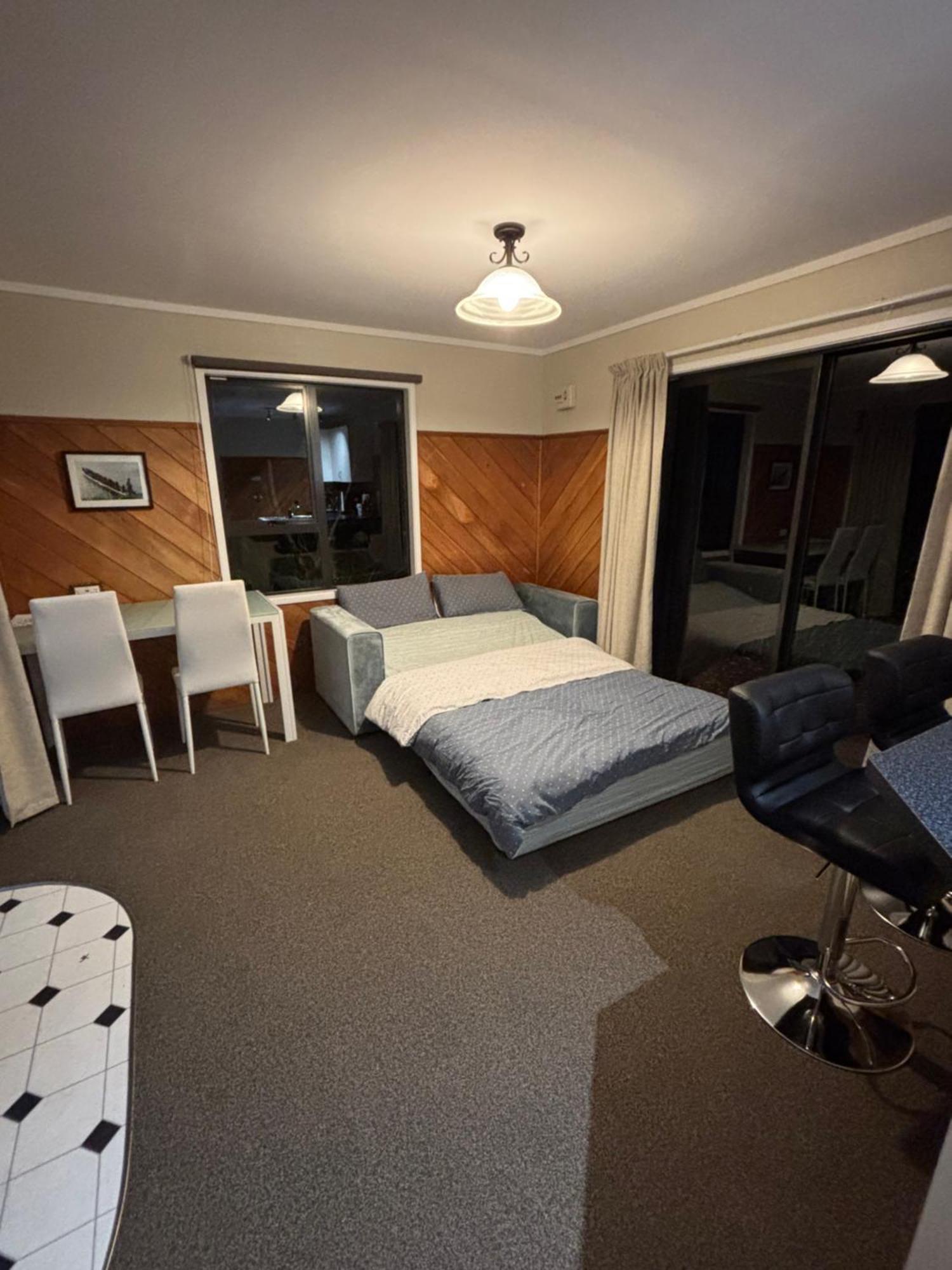 Ruakaka Retreat Hotel Exterior photo