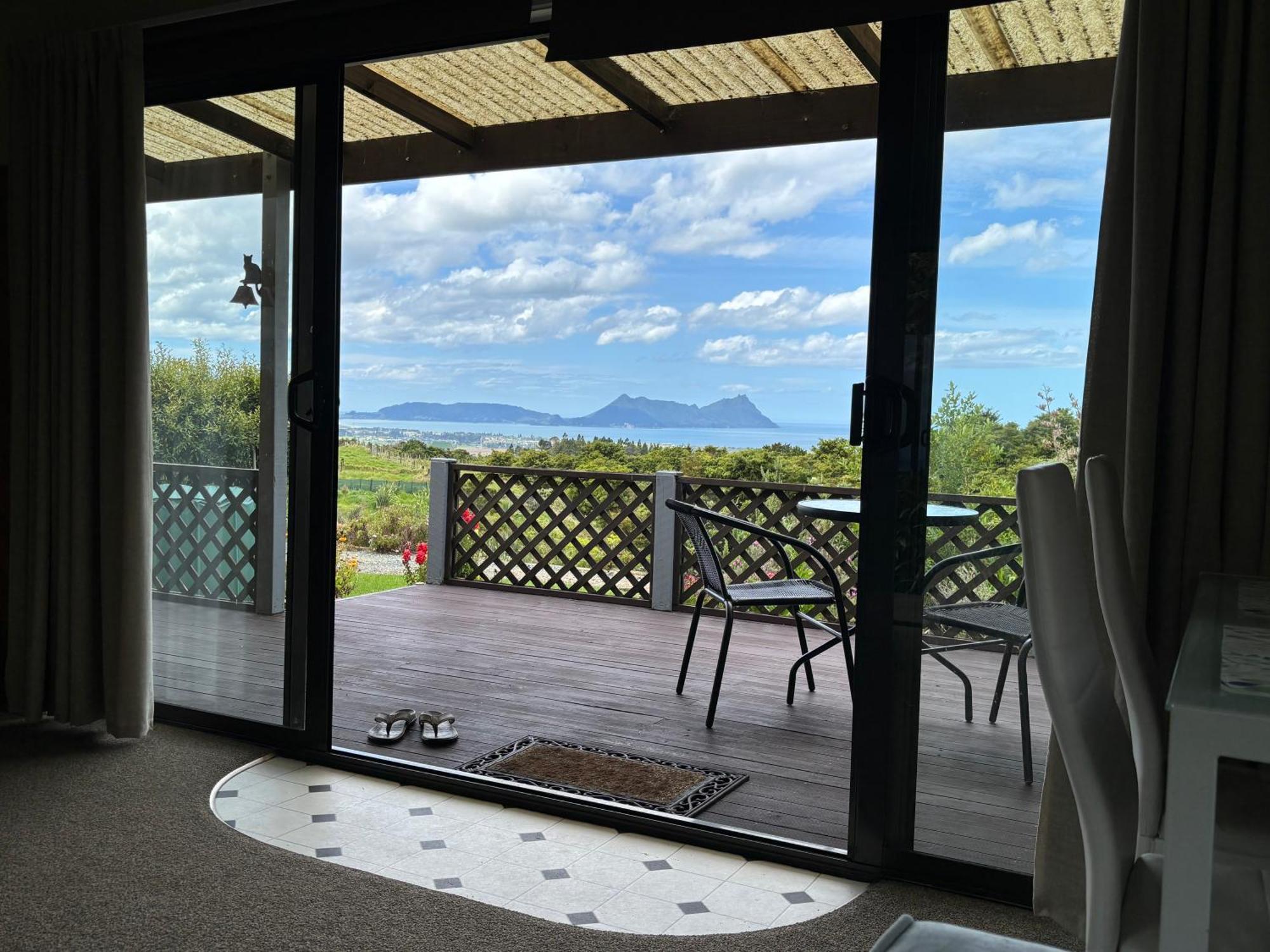 Ruakaka Retreat Hotel Exterior photo
